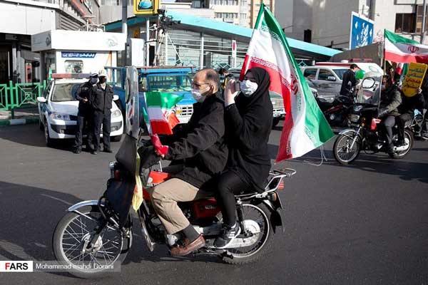 تصاویری از راهپیمایی نمادین ۲۲ بهمن در تهران