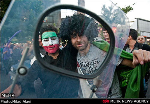 عکس: پایکوبی با طعم جام جهانی در شهر (1)