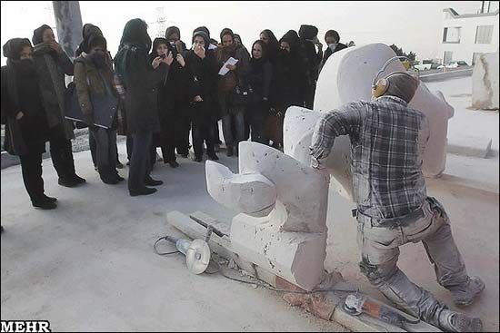 میادین تهران سنگباران می شوند! + عکس