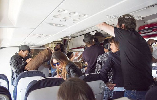 سفر «برانجلینا» با هواپیمای عادی! +عکس