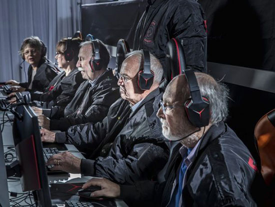 تیم حرفه‌ای بالای 60سال «بازی Counter Strike»