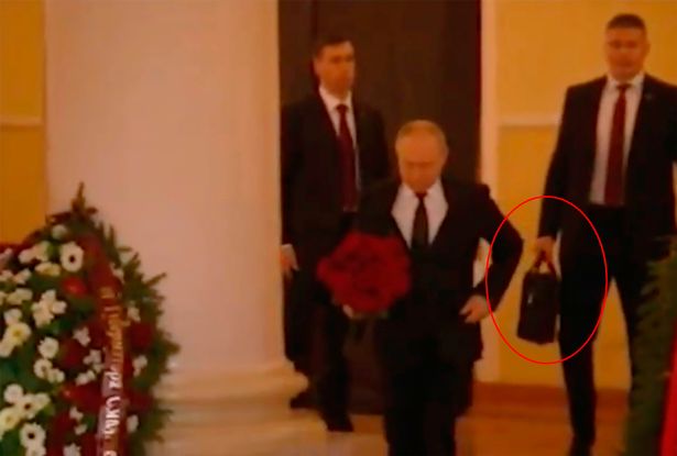 0_PAY-Zhirinovskys-funeral-Vladimir-Putin-2-east2west-news