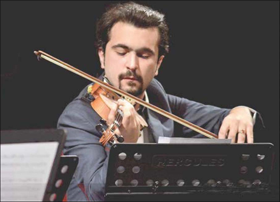 نوازنده ایرانی در ارکستر اروپایی می‌نوازد