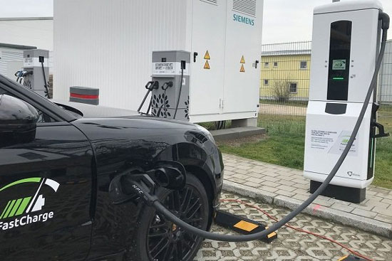 شارژ ۱۰۰ کیلومتری خودرو‌های برقی در ۳ دقیقه