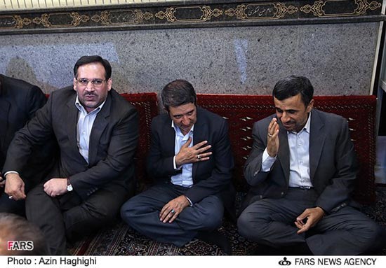 عکس:احمدی‌نژاد در مراسم‌ختم پدر محصولی