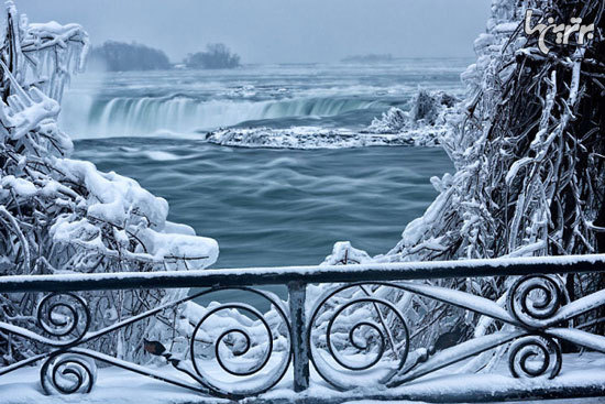 تصاویر زیبا و افسانه‌ای از یخ زدن آبشار نیاگارا