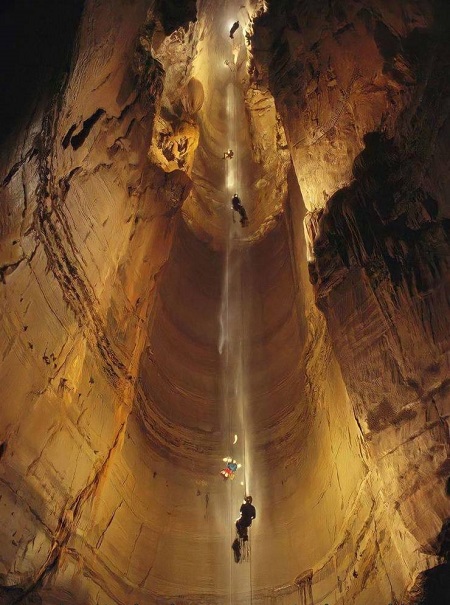 وریوفکینا؛ عمیق‌ترین غار جهان