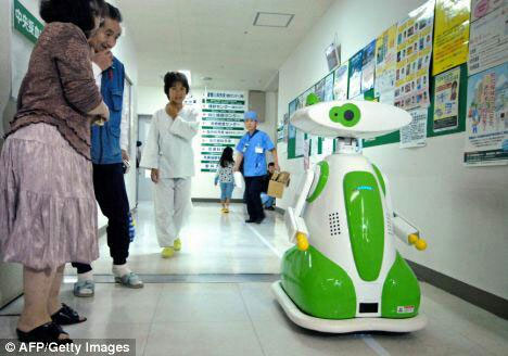 شیفت شب بیمارستان با حضور ربات‌های پرستار