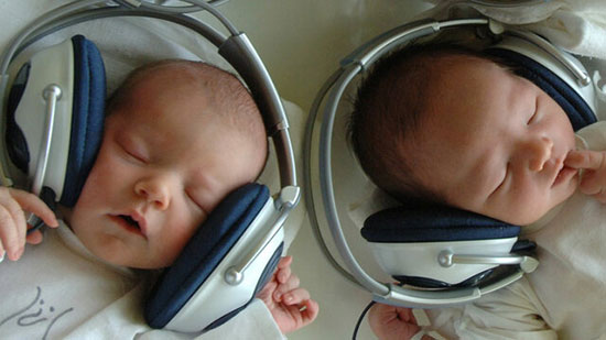 تأثیر موسیقی بر رشد مغز نوزادان نارس
