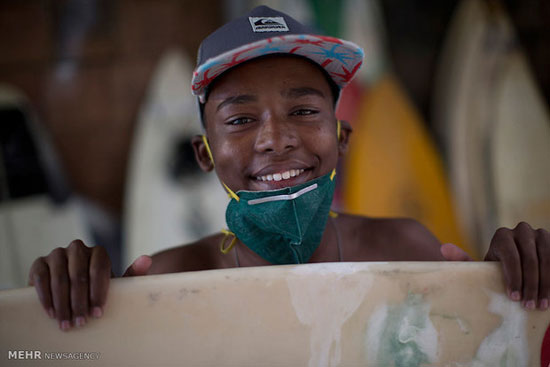 عکس: موج سواری نوجوانان برزیلی