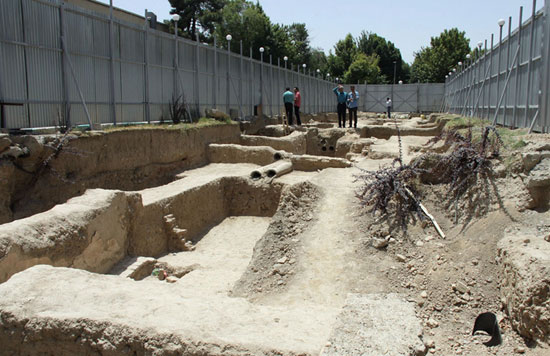 پایه‌های کاخ کشف‌ شده در اصفهان +عکس