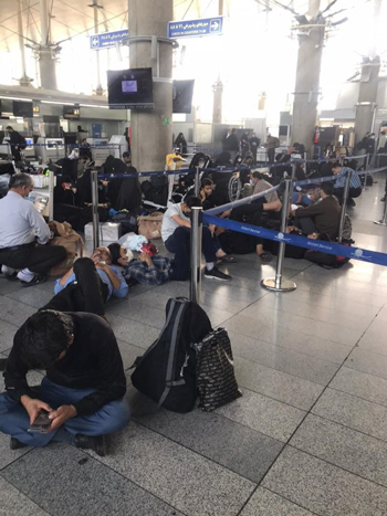تصاویری از سرگردانی مسافران اربعین در فرودگاه