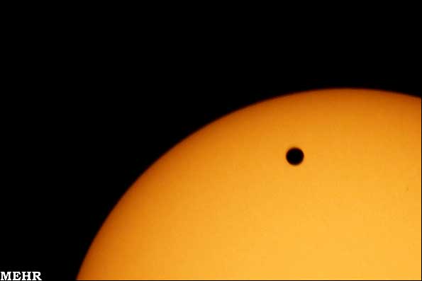 عکس؛ گذر سیاره زهره از مقابل خورشید