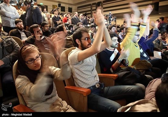 عکس: حاشیه روز دانشجو با حضور روحانی