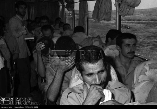 عکس: بازگشت آزادگان به میهن در سال 69