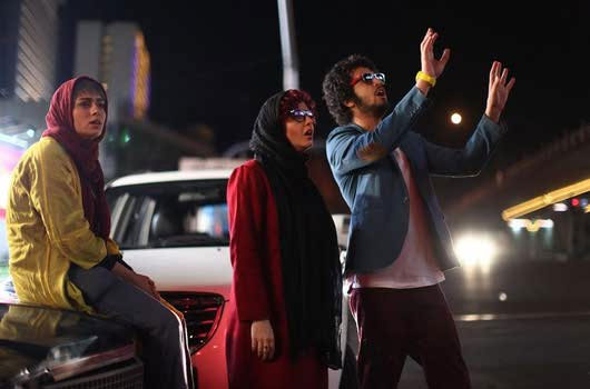 انتقاد روزنامه جوان از اکران فیلم «مادر قلب اتمی»
