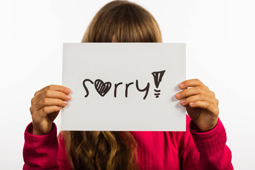 بچه ها را مجبور به «عذرخواهی کردن» نکنید!