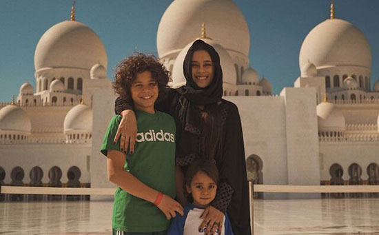 همسران بازیکنان رئال مادرید در مسجد شیخ زاید