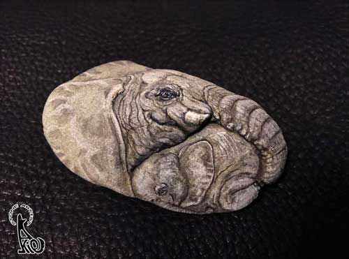هنرنمایی های شگفت انگیز روی قلوه سنگ