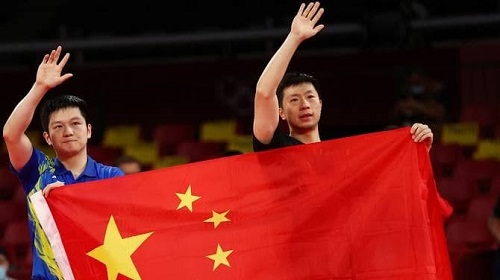 پوکر تاریخی پینگ‌پنگ باز چینی در المپیک