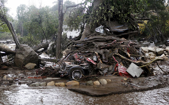 تصاویری دلهره آور از طوفان گل در کالیفرنیا