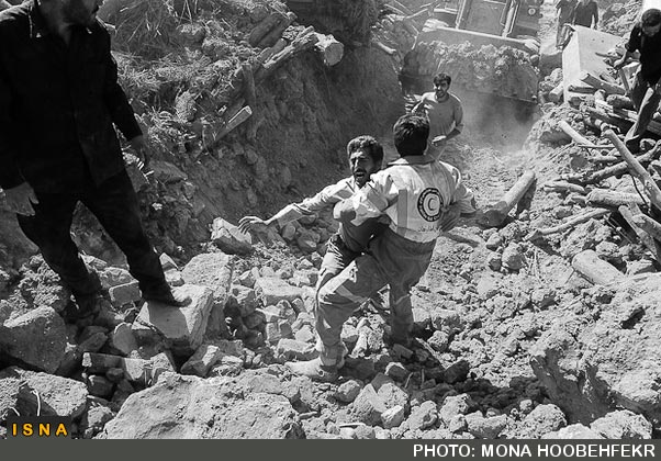 منتخب عکس‌ های حادثه زلزله آذربایجان