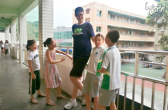 قدبلندترین پسر کلاس ششمی جهان