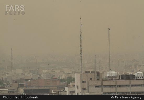 عکس: گرد و غبار در آسمان تهران