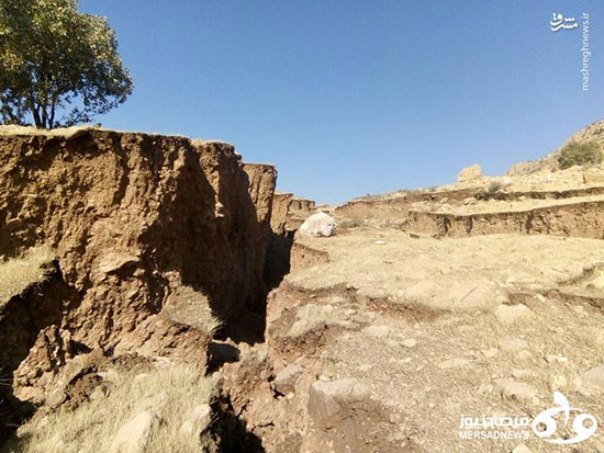 ایجاد شکافی بزرگ در نزدیکی سرپل‌ذهاب