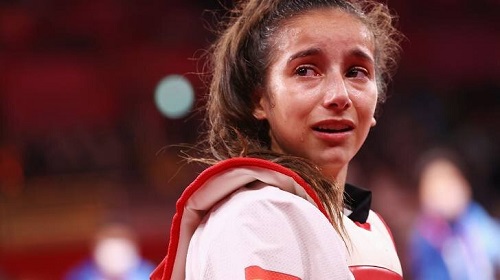بلایی که دختر ۱۷ساله بر سر قهرمان المپیک آورد