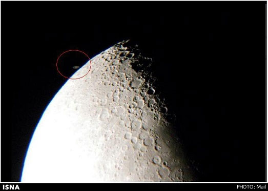 تصاویر دیدنی از بازی زحل در اطراف ماه