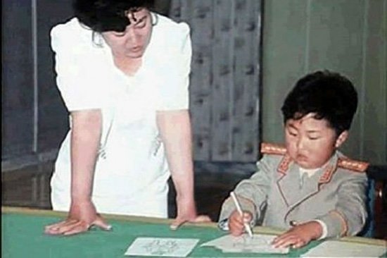 دنیای «کیم جونگ اون»؛ در مورد رهبر جوان کره شمالی چه می‌دانیم؟