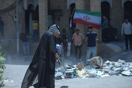 عراقی‌ها،کنسولگری ایران در بصره را نظافت کردند
