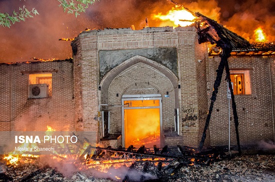 تعداد مصدومان آتش سوزی مسجد ساری به ۱۹ نفر رسید