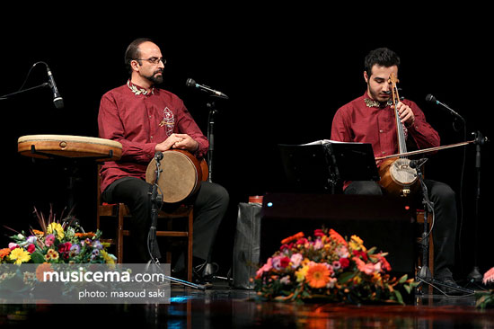 حسام‌الدین سراج با گروه سور روی صحنه رفت