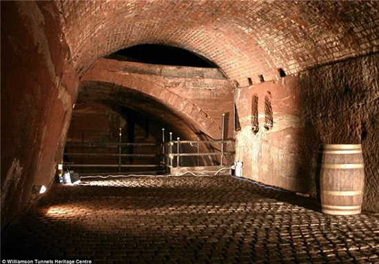 کشف یک تونل زیر زمینی در لیورپول
