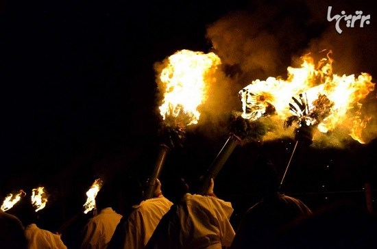 جشنواره سنتی سوزاندن کوه در ژاپن