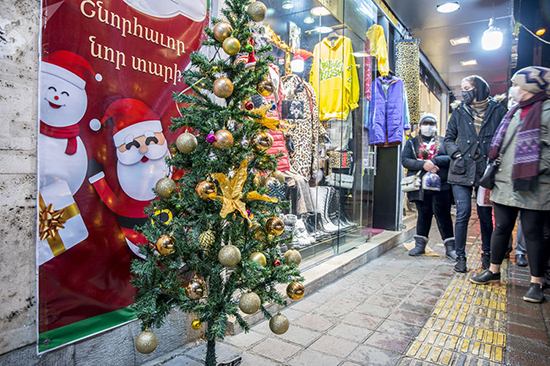 حال و هوای کریسمس در خیابان‌های تهران
