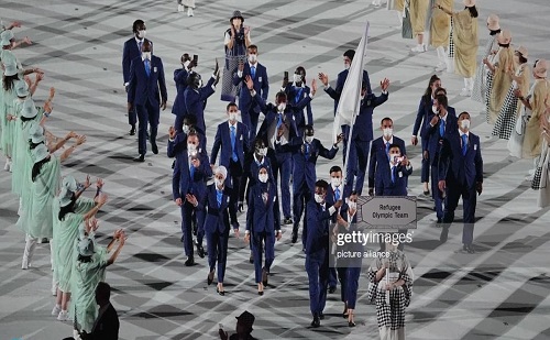 رژه کاروان پناهندگان در المپیک با حضور ۵ ایرانی