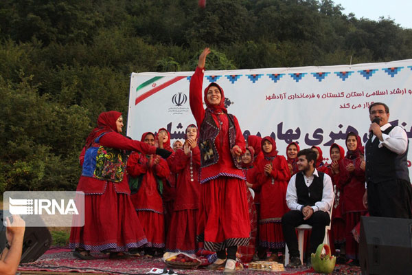 تصاویری از جشنواره بهار روستا در آزادشهر
