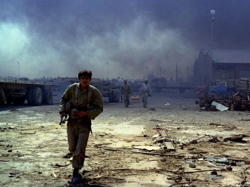 عکس ملاقلی‌ پور از حمله عراق به خرمشهر