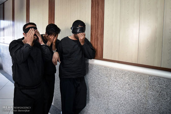 عکس: متلاشی شدن باند سارقان مامورنما