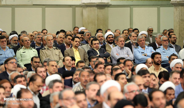 دیدار عیدانه جمعی از مسئولان نظام با رهبر انقلاب