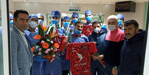 اهدای پیراهن نساجی به کادر پزشکی بیمارستان