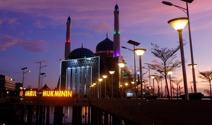 مسجد شناور در اندونزی