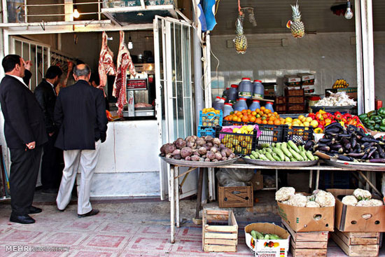 حیف و میل میوه و تره بار در بازار +عکس