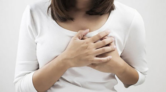 دلایل درد سینه در زنان چیست؟