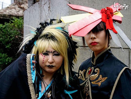 ظاهر عجیب مردم ژاپن در خیابان ها +عکس