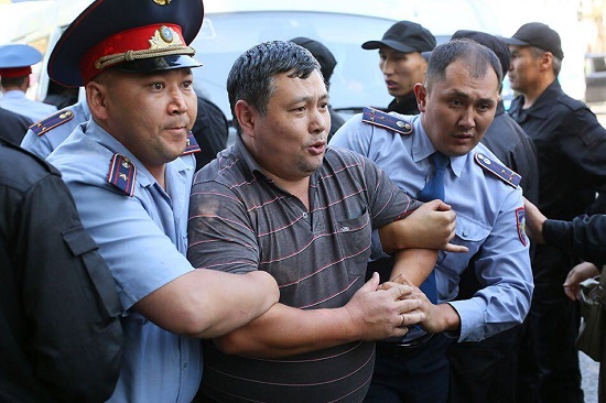 پلیس قزاقستان ۵۷ معترض را بازداشت کرد