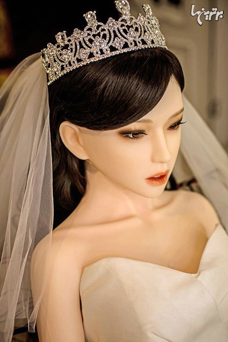 ازدواج مرد چینی با یک عروسک جنسی!